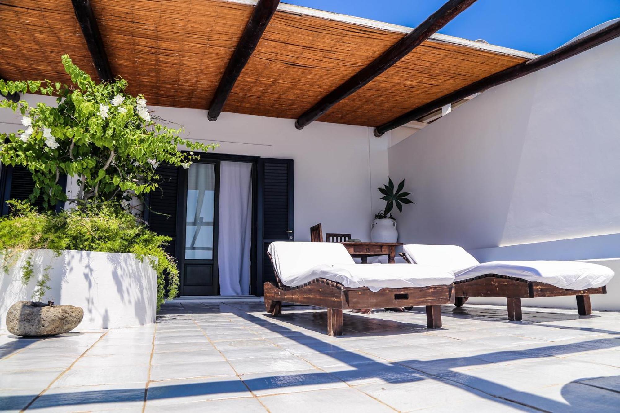 Quartara Boutique Hotel Panarea Bagian luar foto
