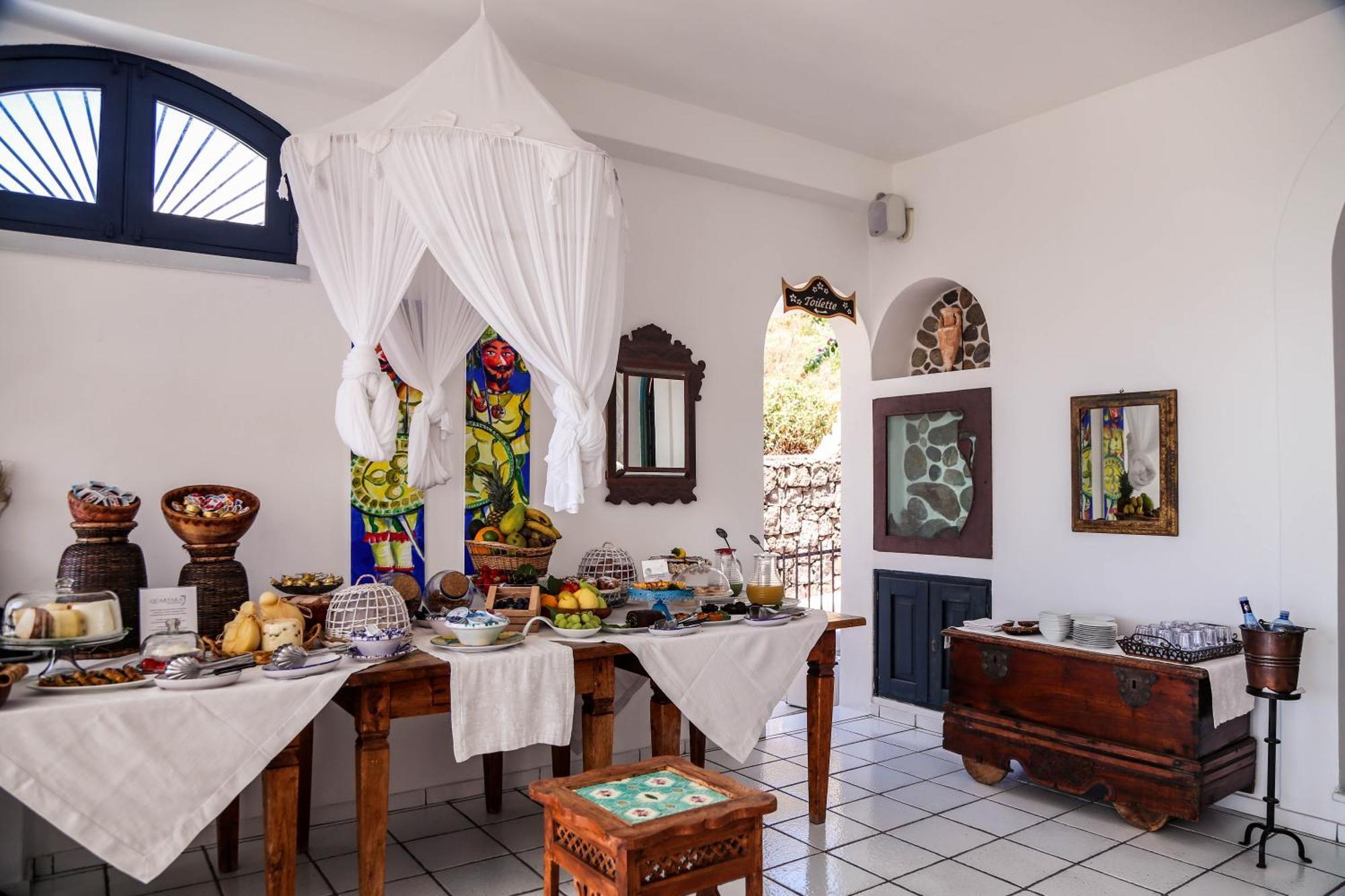 Quartara Boutique Hotel Panarea Bagian luar foto