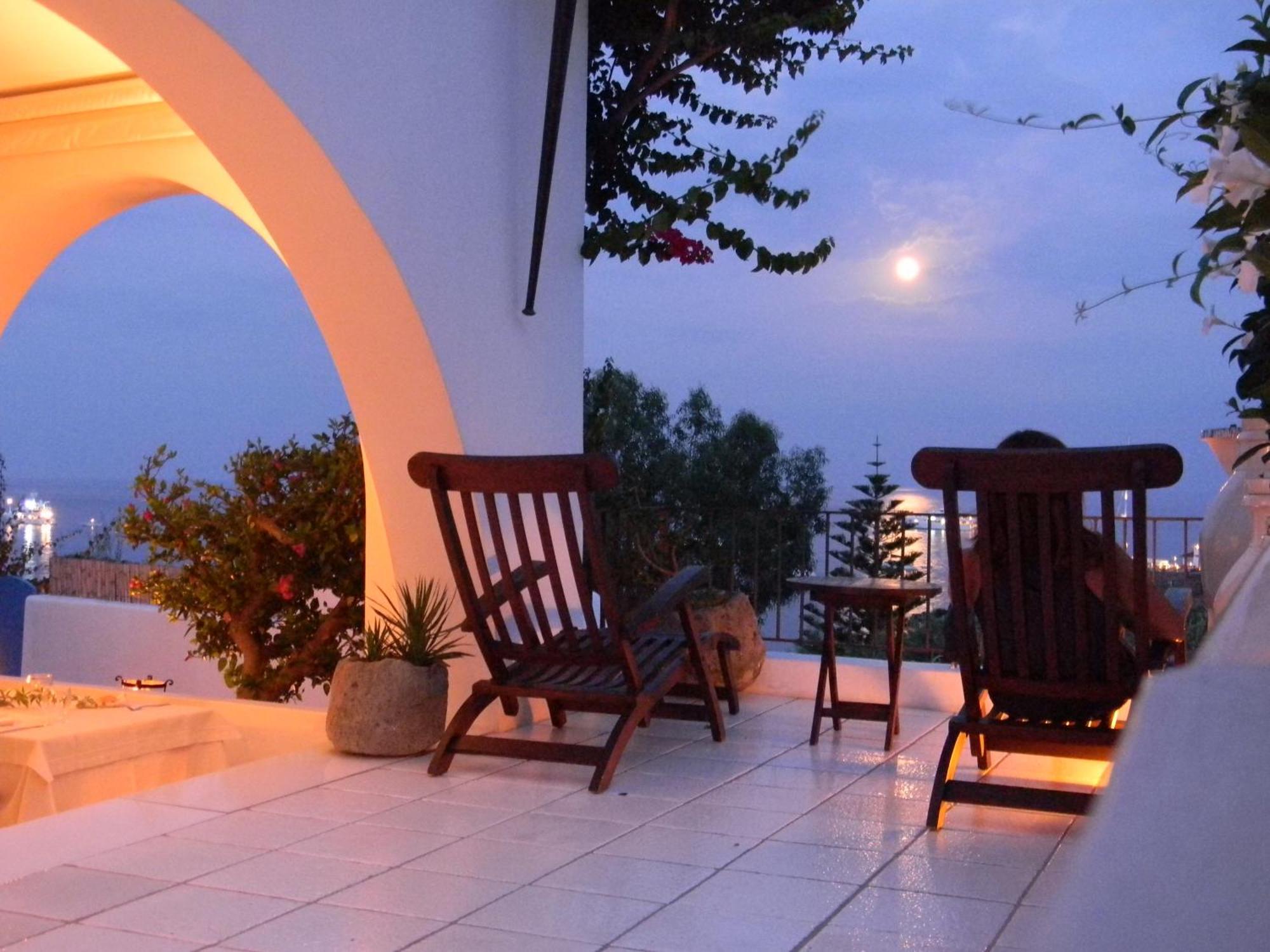 Quartara Boutique Hotel Panarea Bagian luar foto